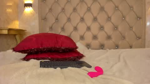 Snapshot of dayra_angels chatting on 4, 1, 2025 DAYRA ANGELS online show from 4, 1, 2025