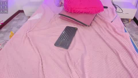 Snapshot of dayra_angels chatting on 7, 2, 2025 DAYRA ANGELS online show from 7, 2, 2025