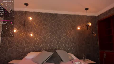 DAYRA ANGELS online show from 17, 12, 2025