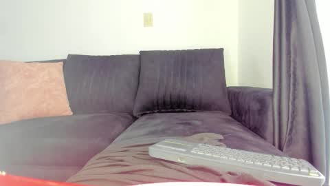 DAYRA ANGELS online show from 5, 1, 2026