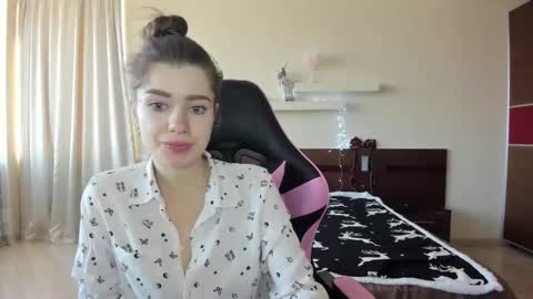 Snapshot of dazdrasmigdasue chatting on 13, 1, 2025 dazdrasmigdasue online show from 13, 1, 2025