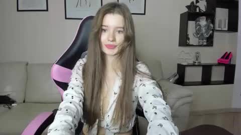 Snapshot of dazdrasmigdasue chatting on 19, 1, 2025 dazdrasmigdasue online show from 19, 1, 2025