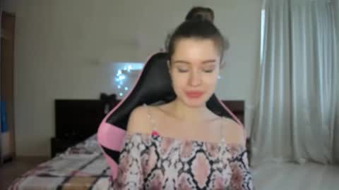 Snapshot of dazdrasmigdasue chatting on 25, 1, 2025 dazdrasmigdasue online show from 25, 1, 2025