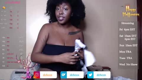 Snapshot of dchcco chatting on 1, 11, 2025 Duchess Coco - Coco Puffs online show from 1, 11, 2025