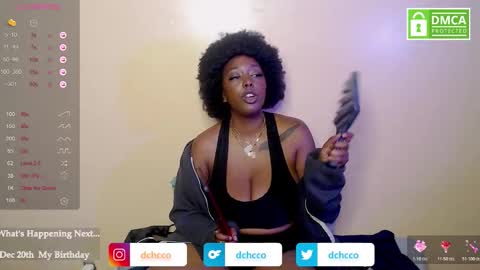 Snapshot of dchcco chatting on 14, 12, 2025 Duchess Coco - Coco Puffs online show from 14, 12, 2025