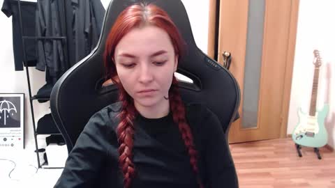 Snapshot of dead_girll chatting on 10, 12, 2024 freak online show from 10, 12, 2024