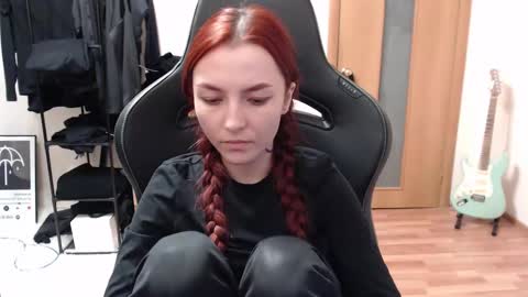 Snapshot of dead_girll chatting on 15, 12, 2024 freak online show from 15, 12, 2024