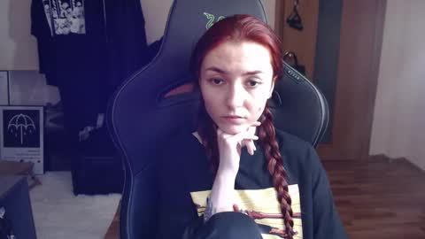 Snapshot of dead_girll chatting on 19, 2, 2025 freak online show from 19, 2, 2025