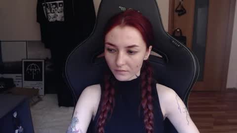 Snapshot of dead_girll chatting on 20, 2, 2025 freak online show from 20, 2, 2025