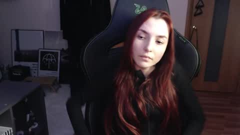 Snapshot of dead_girll chatting on 6, 3, 2025 freak online show from 6, 3, 2025