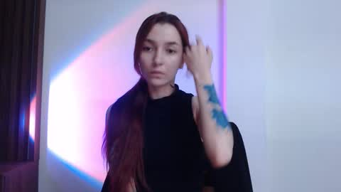 Snapshot of dead_girll chatting on 12, 10, 2025 freak online show from 12, 10, 2025