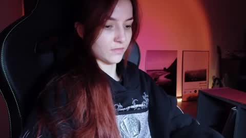 Snapshot of dead_girll chatting on 30, 5, 2026 freak online show from 30, 5, 2026