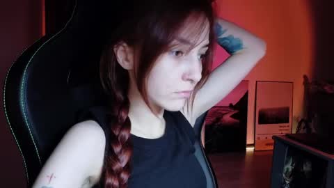Snapshot of dead_girll chatting on 7, 6, 2026 freak online show from 7, 6, 2026