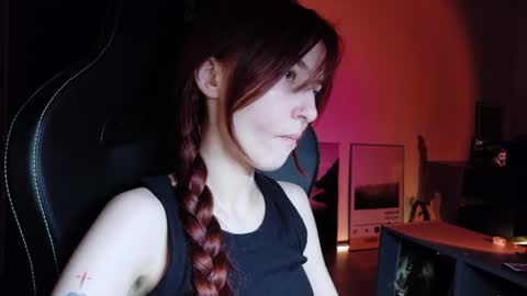 Snapshot of dead_girll chatting on 11, 6, 2026 freak online show from 11, 6, 2026