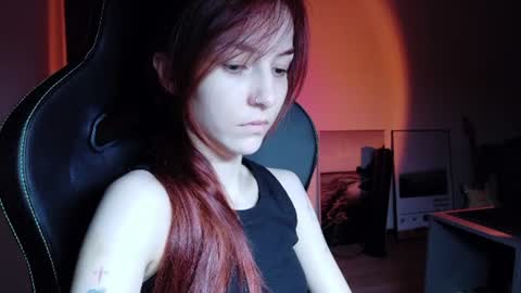 Snapshot of dead_girll chatting on 24, 6, 2026 freak online show from 24, 6, 2026