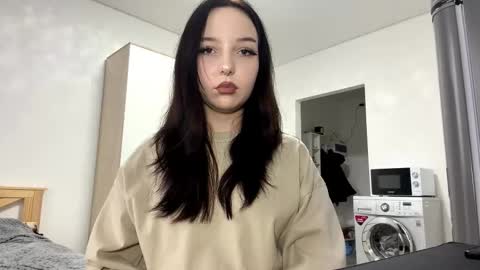 Snapshot of deannabonefield chatting on 2, 12, 2025 I am Hannah ntmu online show from 2, 12, 2025