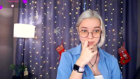 Snapshot of deannmaslen chatting on 15, 12, 2025 Charlie 18yo online show from 15, 12, 2025