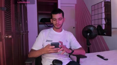 Snapshot of dear_lover1 chatting on 5, 12, 2025 dear_lover1 online show from 5, 12, 2025