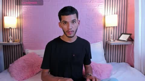 Snapshot of dear_lover1 chatting on 14, 12, 2025 dear_lover1 online show from 14, 12, 2025