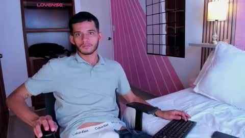 Snapshot of dear_lover1 chatting on 15, 12, 2025 dear_lover1 online show from 15, 12, 2025