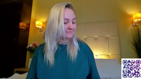 Debbie Mon Tue Fri Sun Sat GMT 3 1000am - 0400pm  online show from 11, 10, 2025