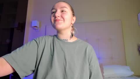 Debbie Mon Tue Fri Sun Sat GMT 3 1000am - 0400pm  online show from 21, 10, 2025