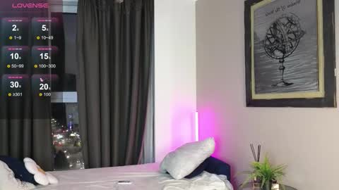 Snapshot of debihenks chatting on 22, 10, 2025 Eva online show from 22, 10, 2025