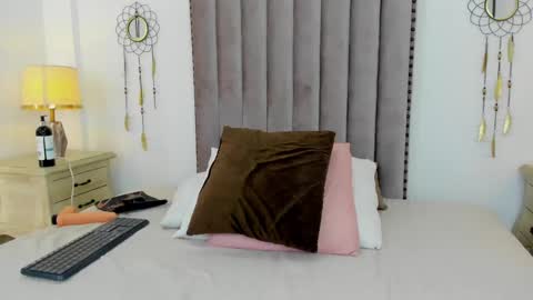 Snapshot of debora_scoot chatting on 6, 3, 2025 Debora online show from 6, 3, 2025