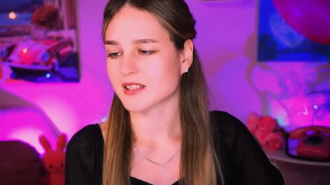 Snapshot of deboralarson chatting on 1, 2, 2025 Debora online show from 1, 2, 2025