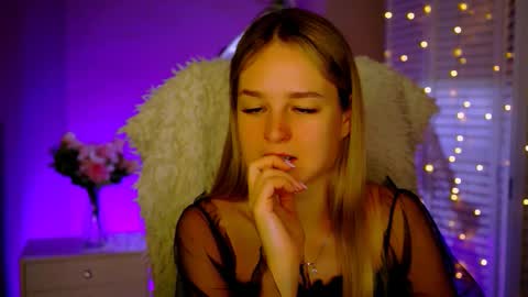 Debora online show from 28, 11, 2025