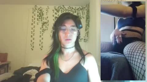 Snapshot of deciduousdoll chatting on 23, 11, 2025 deciduousdoll online show from 23, 11, 2025