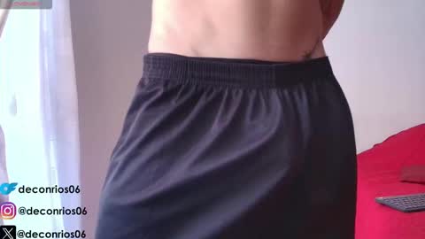 Snapshot of deconrios chatting on 24, 10, 2025 Santiago online show from 24, 10, 2025