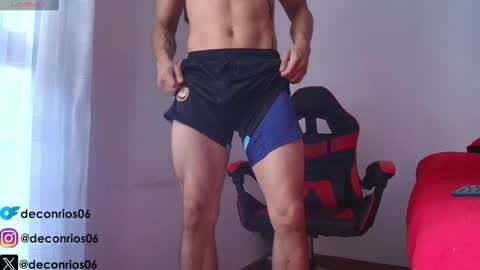 Snapshot of deconrios chatting on 28, 10, 2025 Santiago online show from 28, 10, 2025