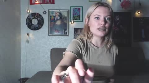 Snapshot of deepholedayss chatting on 12, 4, 2026 deepholedayss online show from 12, 4, 2026