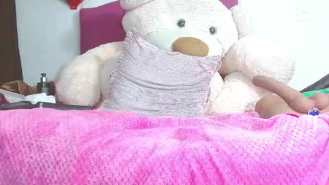 Snapshot of deepselenaxxx chatting on 4, 3, 2025 Selena online show from 4, 3, 2025