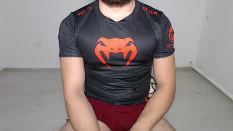 Snapshot of defuego_ chatting on 2, 1, 2025 defuego online show from 2, 1, 2025