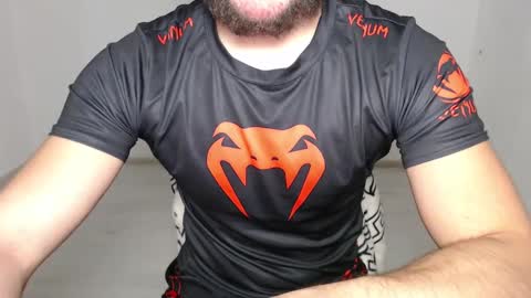 Snapshot of defuego_ chatting on 10, 1, 2025 defuego online show from 10, 1, 2025