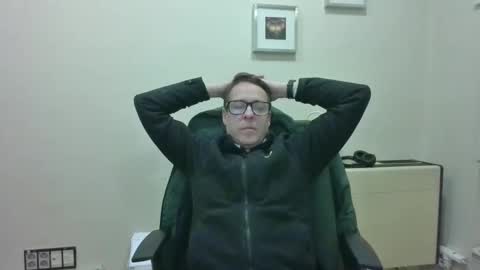 Snapshot of deimosmad chatting on 15, 12, 2025 deimosmad online show from 15, 12, 2025