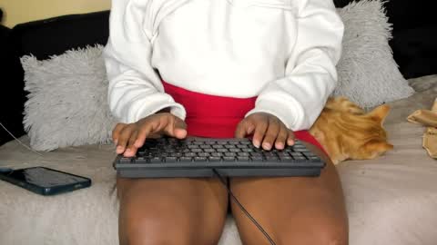 deli_la online show from 6, 4, 2026