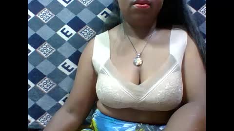 Snapshot of deliah712909 chatting on 28, 10, 2025 deliah712909 online show from 28, 10, 2025