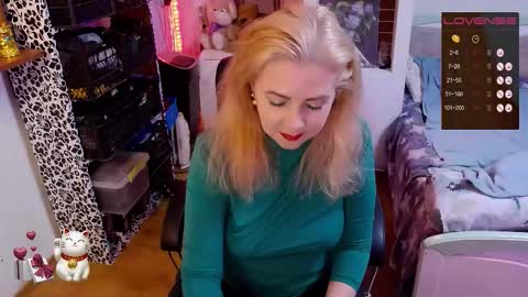 Snapshot of delicecat chatting on 29, 10, 2025 Delicacat online show from 29, 10, 2025