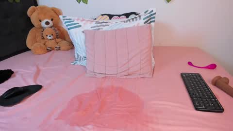 Delilah  online show from 12, 9, 2025