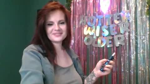 Snapshot of dellacrush_ chatting on 12, 2, 2025 dellacrush_ online show from 12, 2, 2025