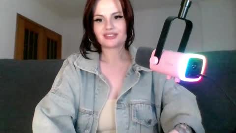 Snapshot of dellacrush_ chatting on 6, 3, 2025 dellacrush_ online show from 6, 3, 2025