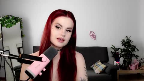 Snapshot of dellacrush_ chatting on 9, 9, 2025 dellacrush_ online show from 9, 9, 2025