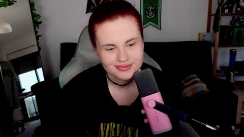 Snapshot of dellacrush_ chatting on 14, 11, 2025 dellacrush_ online show from 14, 11, 2025