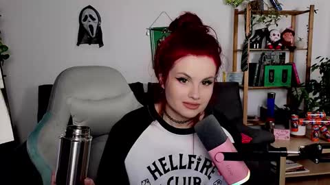 Snapshot of dellacrush_ chatting on 17, 11, 2025 dellacrush_ online show from 17, 11, 2025