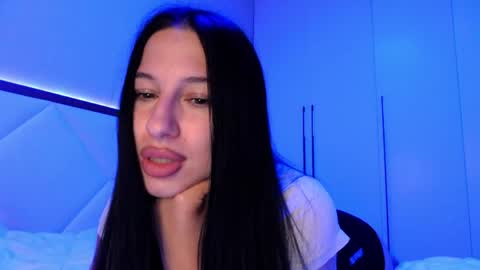 Snapshot of delly_love chatting on 27, 5, 2026 delly_love online show from 27, 5, 2026
