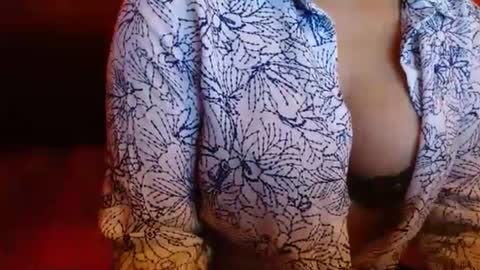 Snapshot of delphine_x chatting on 2, 2, 2025 Delphine online show from 2, 2, 2025