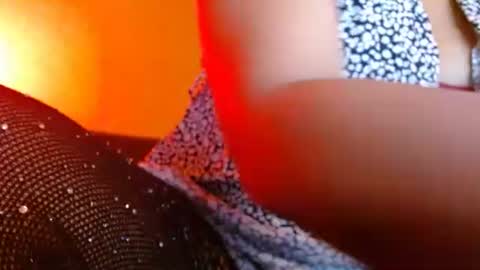 Snapshot of delphine_x chatting on 2, 3, 2025 Delphine online show from 2, 3, 2025